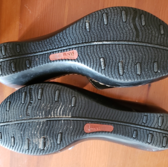 BORN Leather Slides - Picture 4 of 5